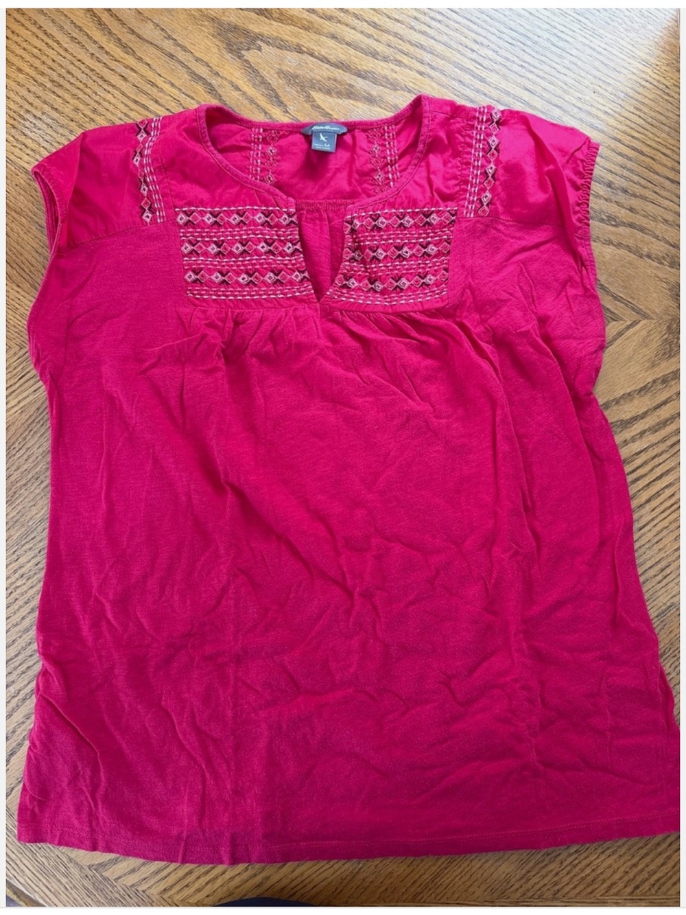 BOHO Eddie Bauer Embroidered Split-Neck Top tee Medium EUC!